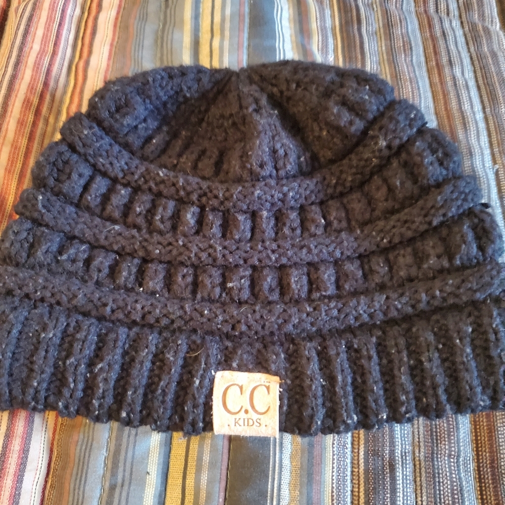 C.C. beanie - Picture 2 of 4